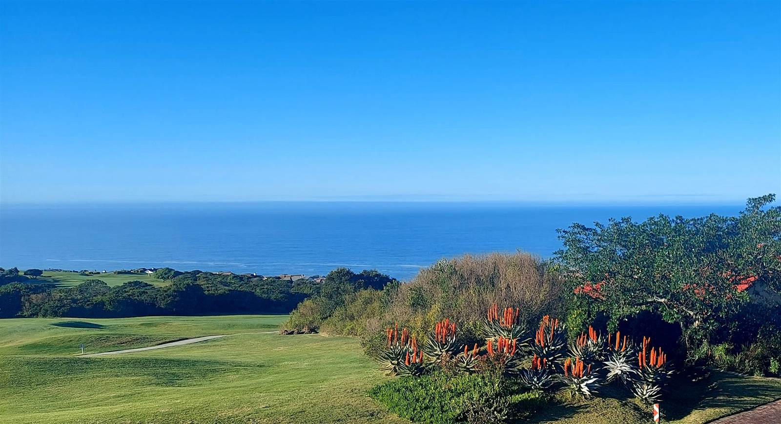716 m² Land available in Mossel Bay Golf Estate photo number 7