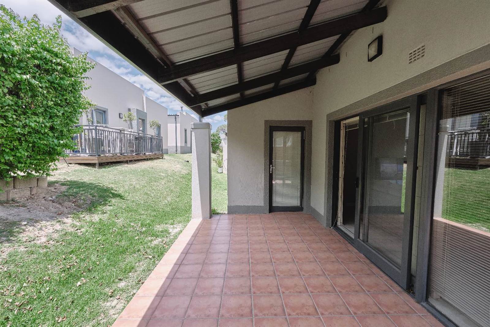 2 Bed House in Plattekloof photo number 15