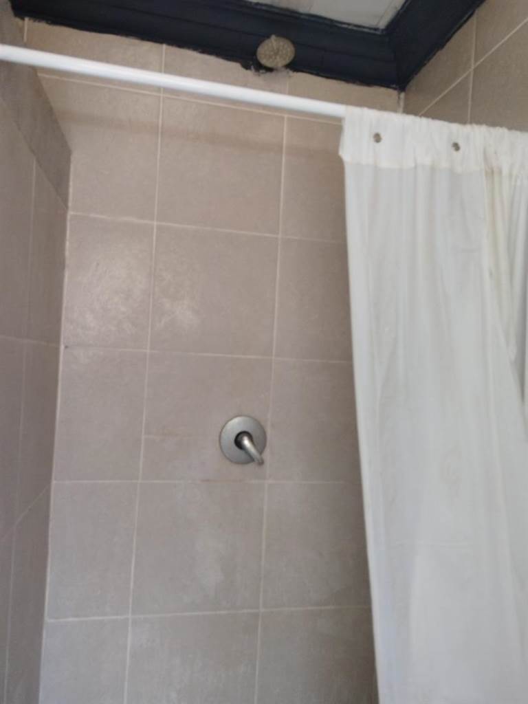 1 Bed Apartment in Mabopane photo number 10