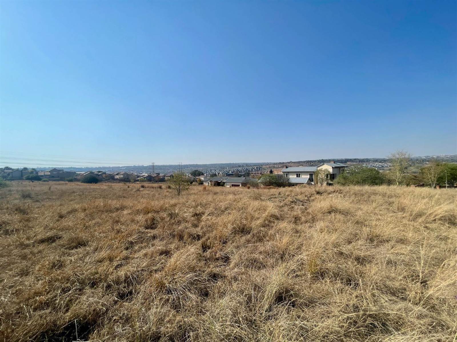 9000 m² Land available in Waterfall Equestrian Estate photo number 1