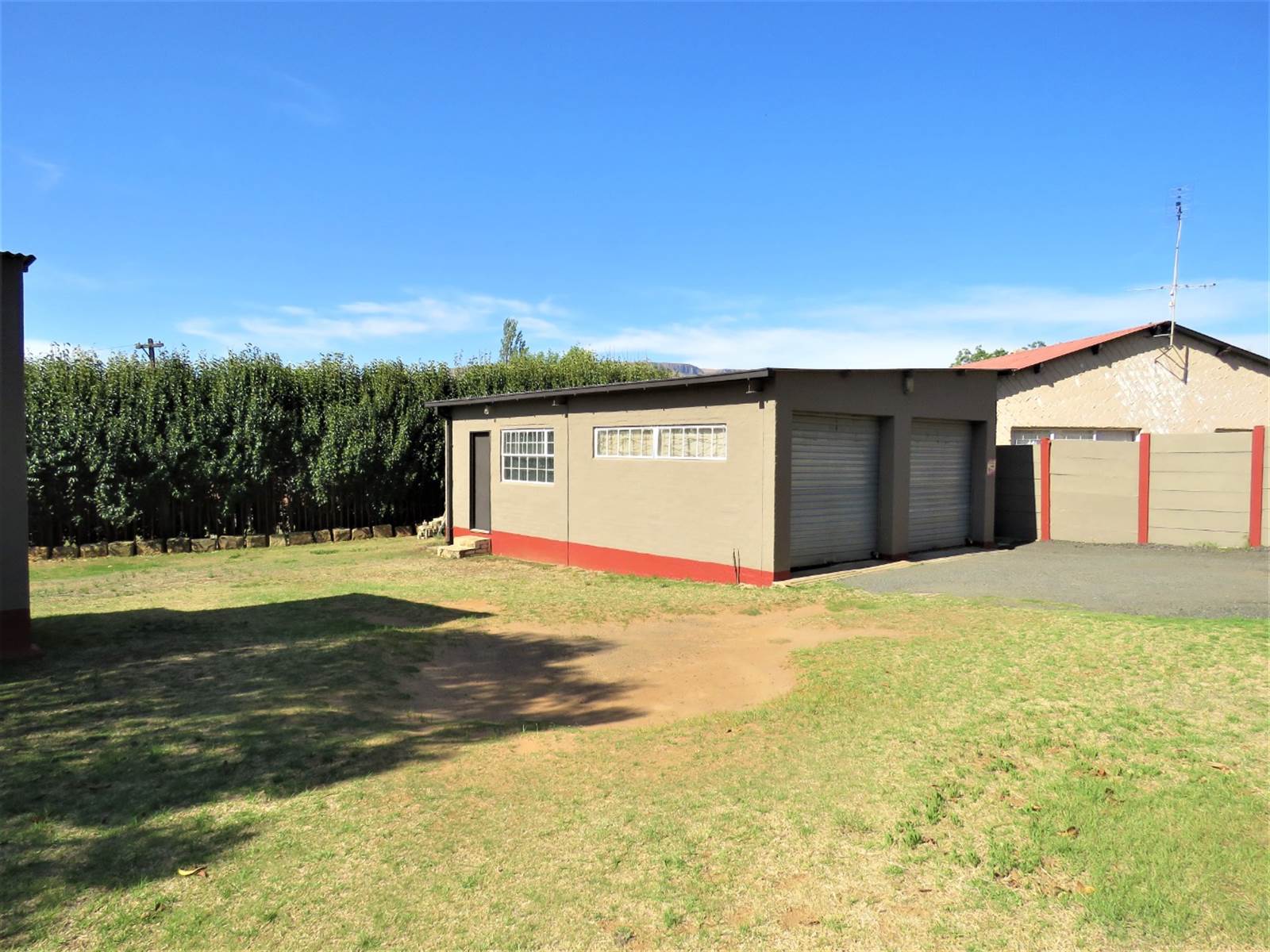 2 Bed House in Harrismith photo number 12