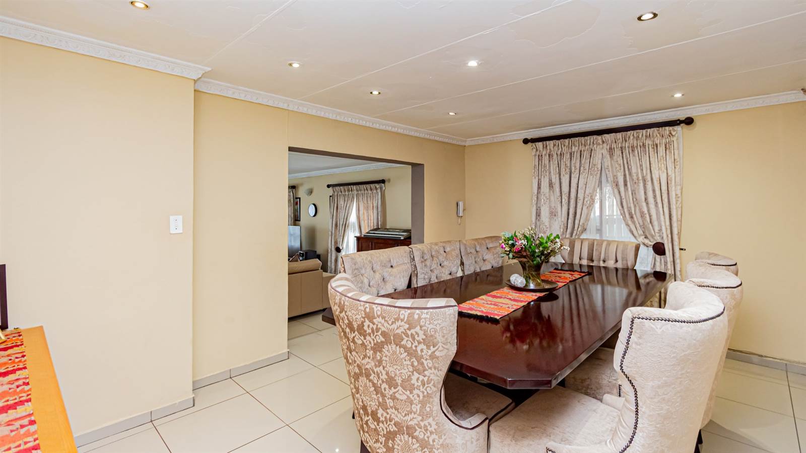 4 Bed House in Bloubosrand photo number 10