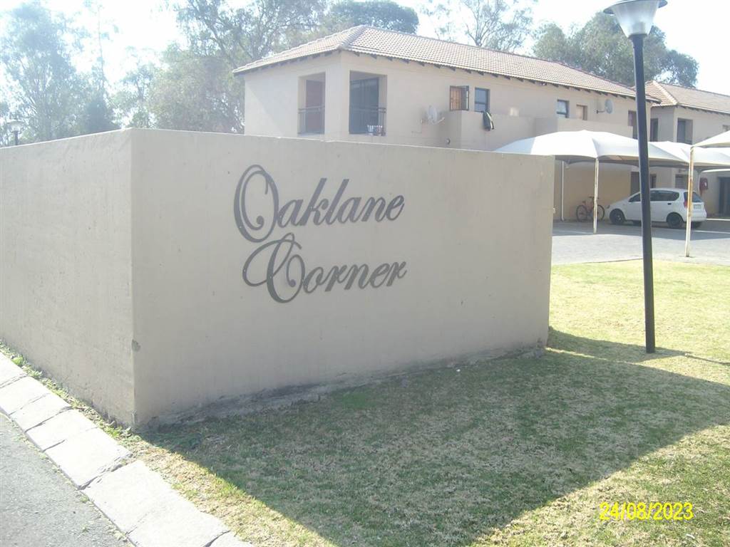 2 Bed Townhouse in Brakpan North photo number 5