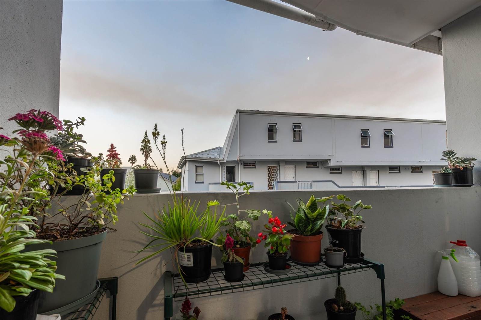 2 Bed Apartment in Northern Paarl photo number 9