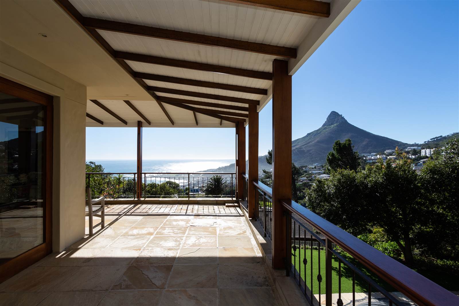 4 Bed House in Camps Bay photo number 3