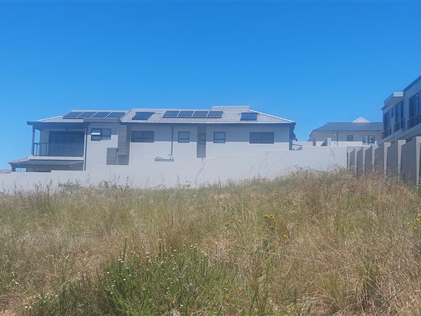 750 m² Land available in Wavecrest