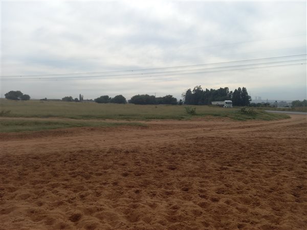 2.8 ha Land available in Naauwpoort