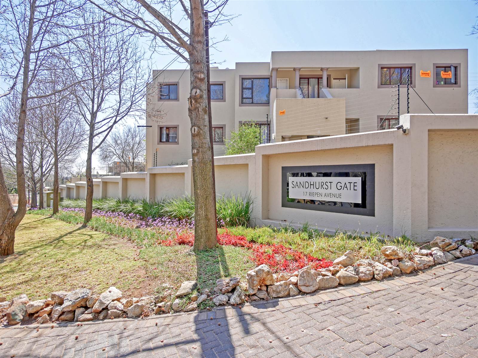 2 Bed Apartment in Craighall photo number 17
