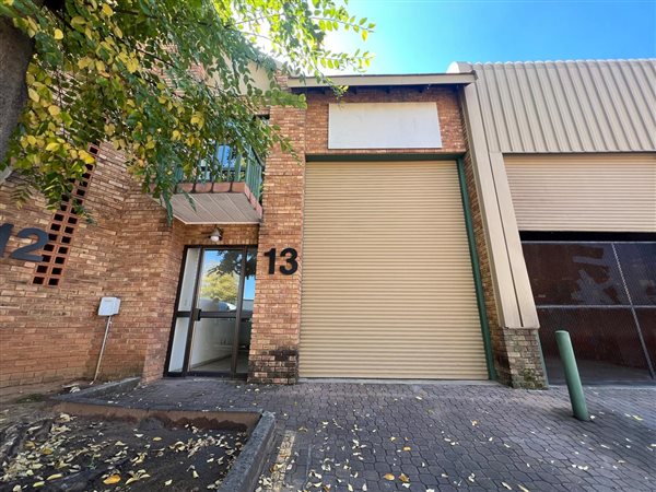 282  m² Industrial space