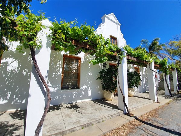 8 Bed House in Robertson