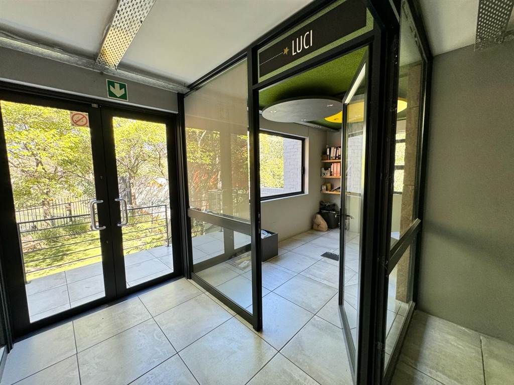 312  m² Commercial space in Bryanston photo number 12