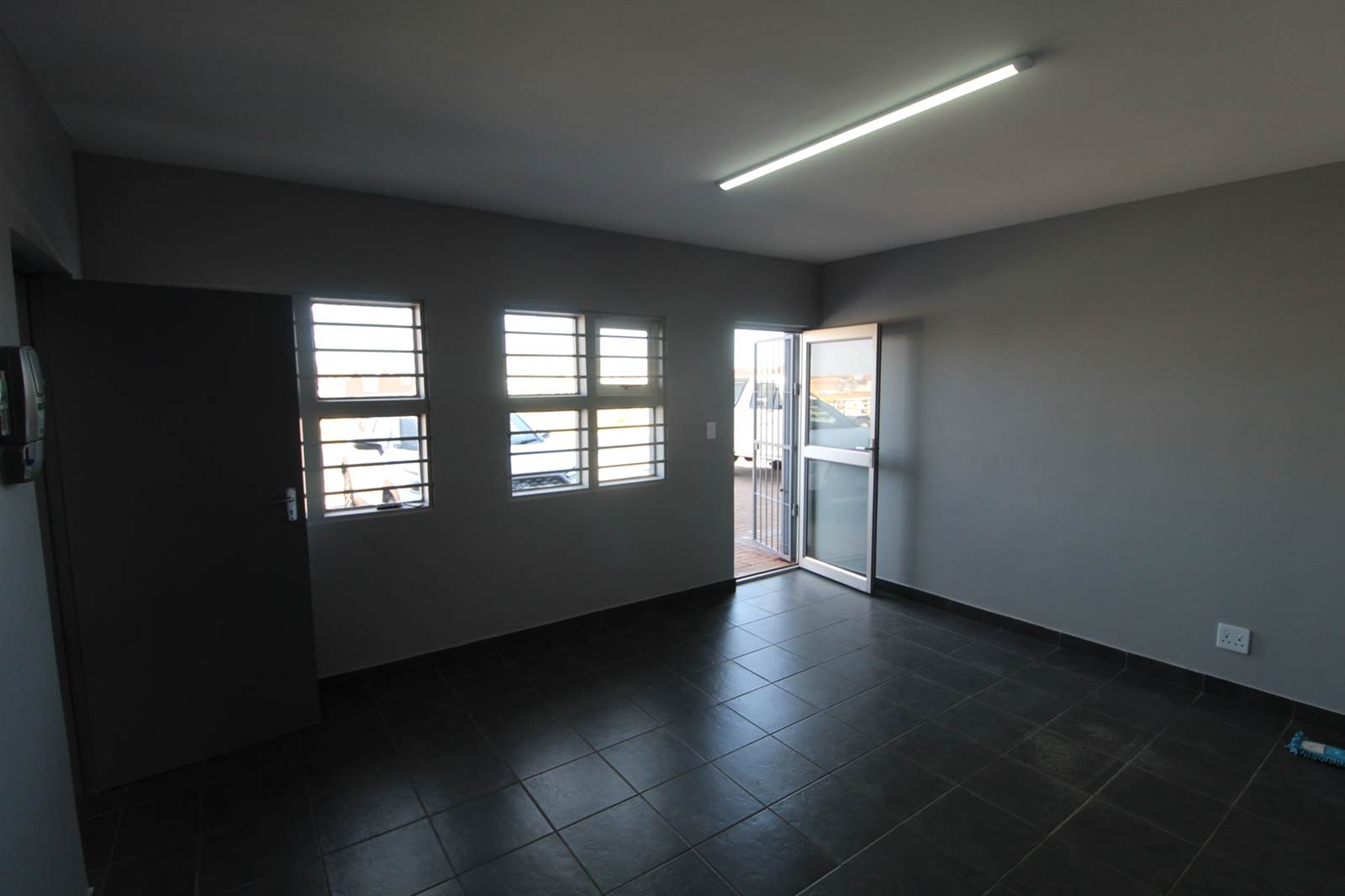 320  m² Commercial space in Vredenburg photo number 14