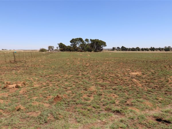 1 m² Land available in Martindale