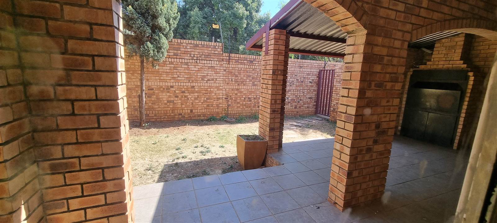 3 Bed Townhouse in Newlands photo number 21