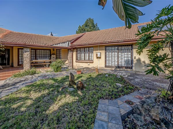 3 Bedroom House 3 Bedroom House