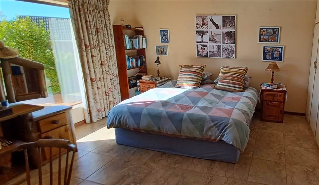 2 Bed House in Stilbaai photo number 8