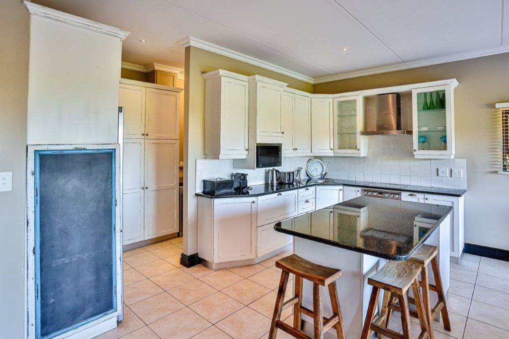 4 Bed House in Zimbali Estate photo number 16