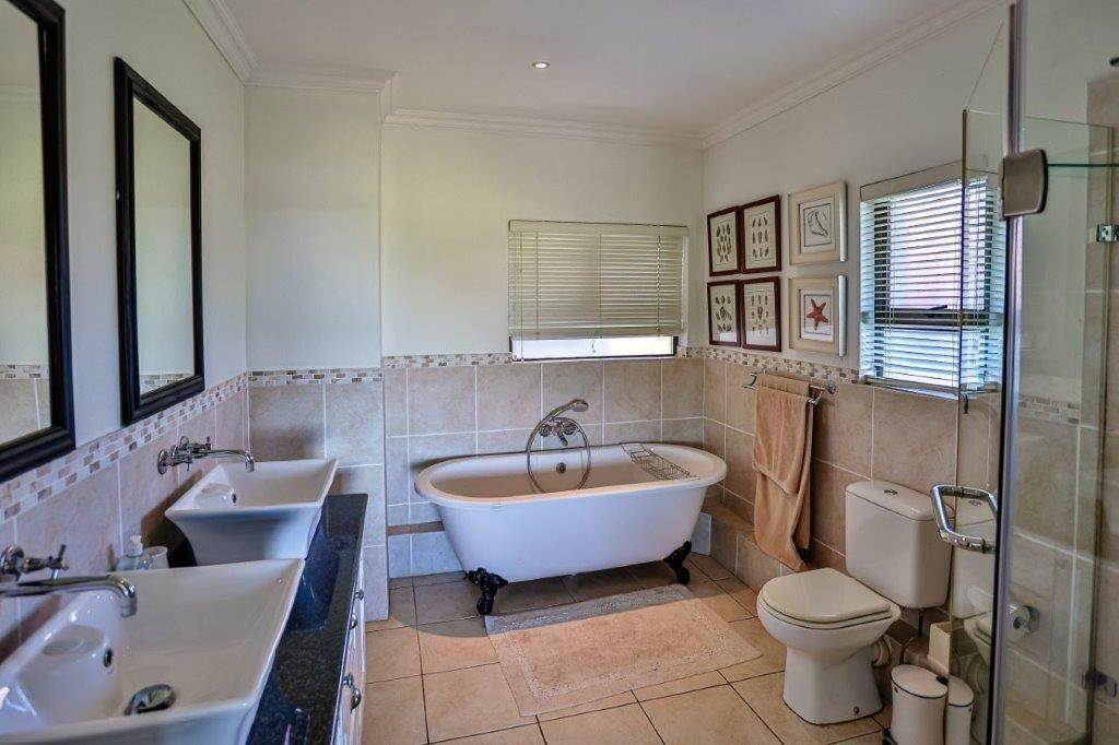 4 Bed House in Zimbali Estate photo number 29