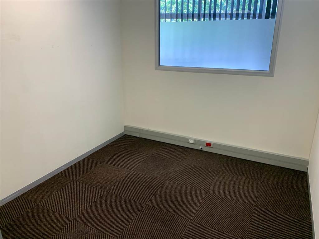 179  m² Office Space in Mt Edgecombe photo number 9