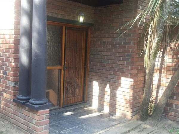 3 Bedroom Townhouse 3 Bedroom Townhouse