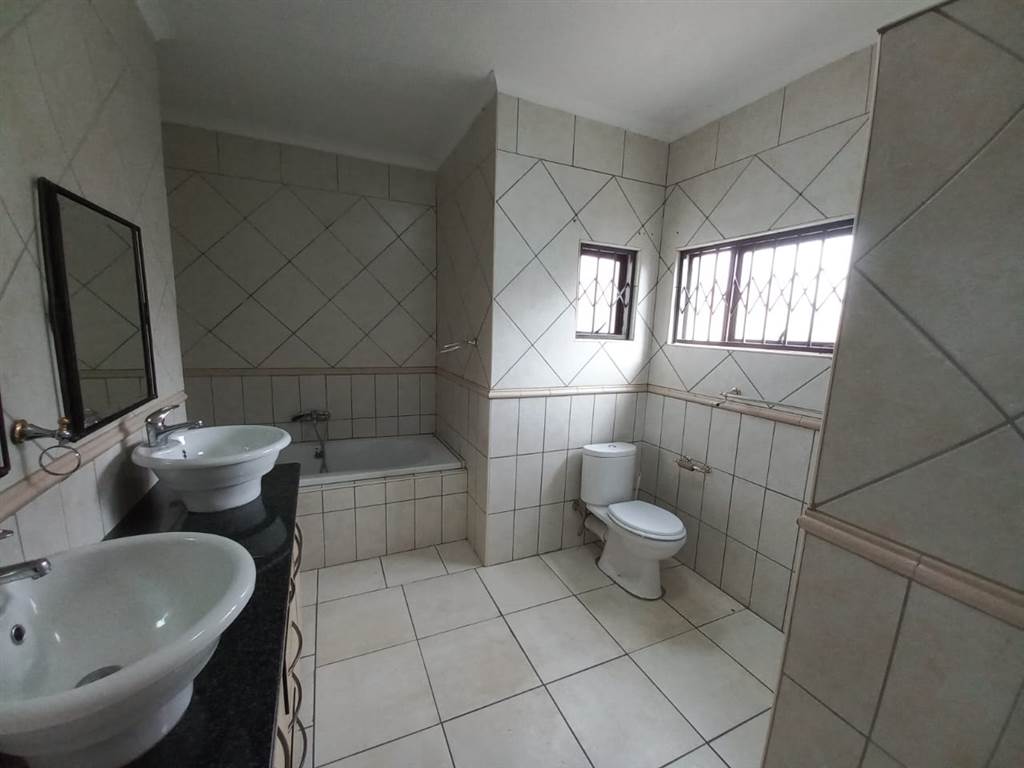 3 Bed House in Boksburg Central photo number 17