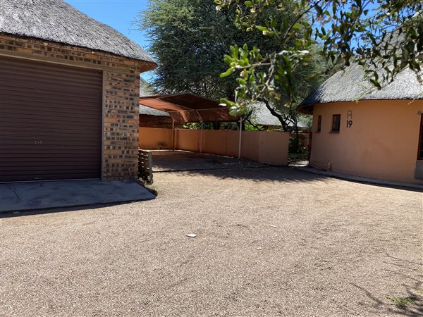 3 Bed Townhouse in Mookgophong (Naboomspruit)