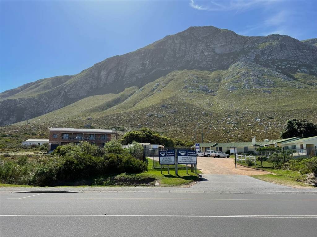 874 m² Land available in Bettys Bay photo number 12