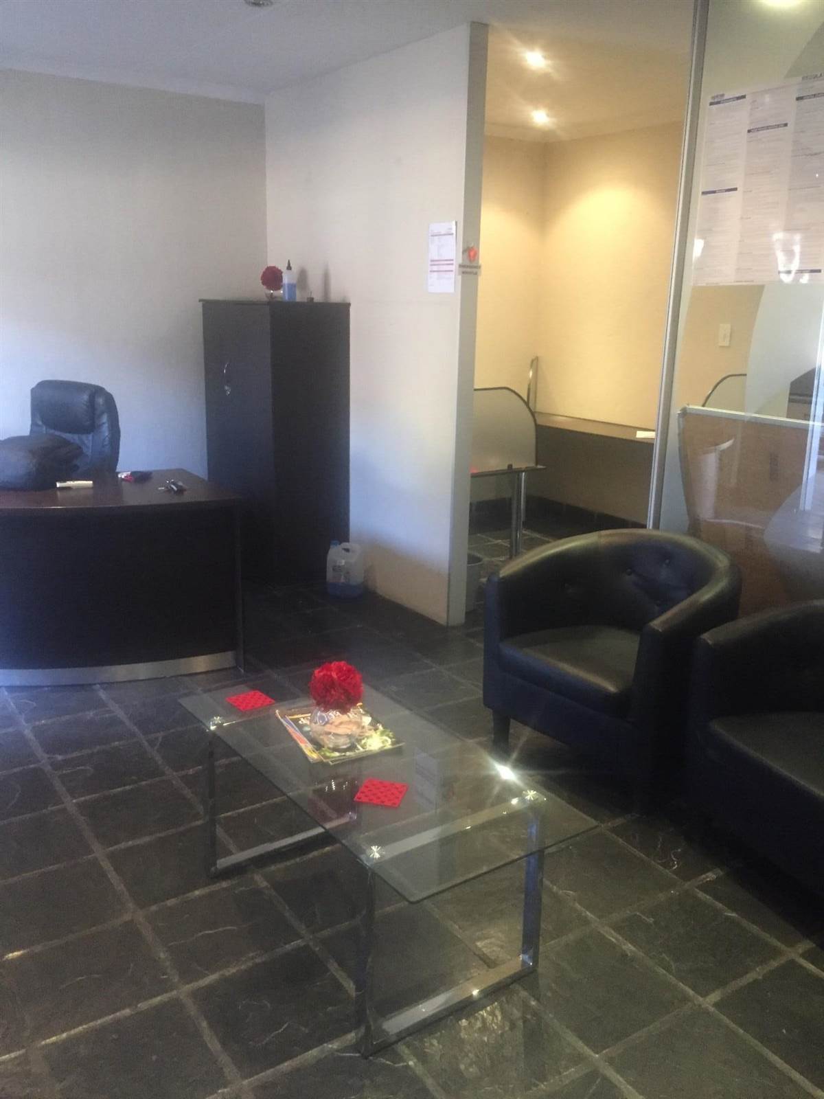 80  m² Commercial space in Rustenburg Central photo number 4