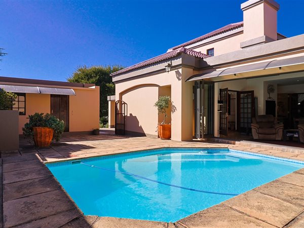5 Bedroom House 5 Bedroom House