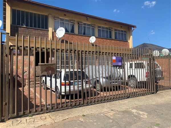 16 Bed House in Turffontein