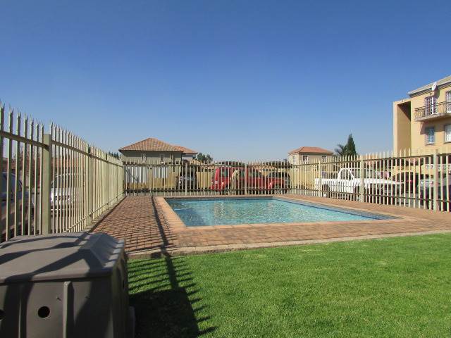 1 Bed Apartment in Brakpan North photo number 22