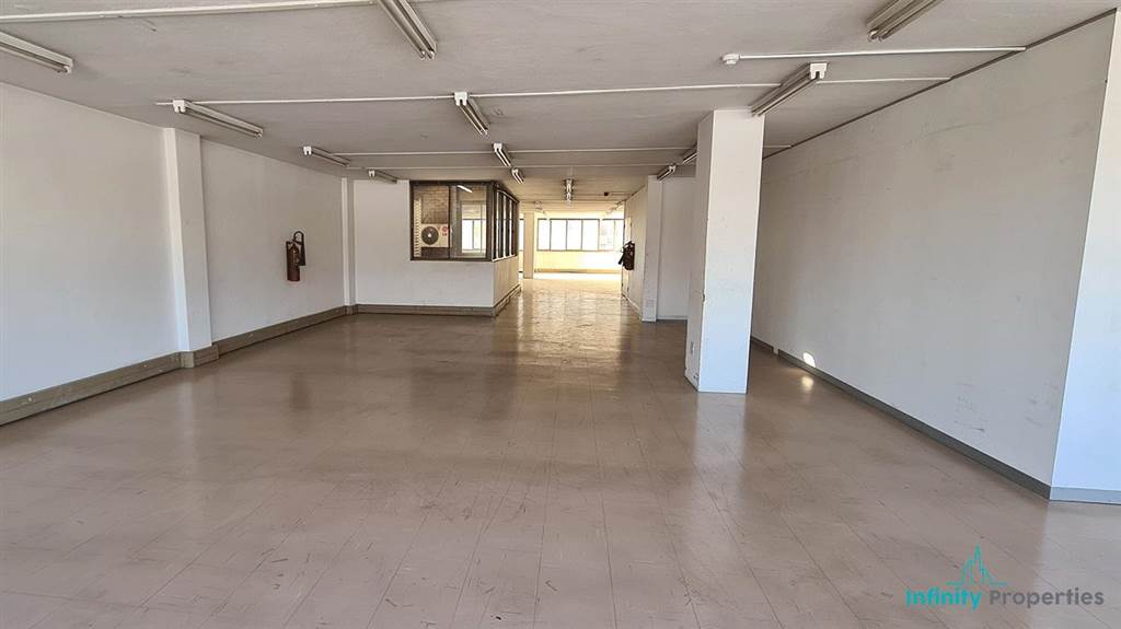 185  m² Office Space in Rietfontein photo number 3