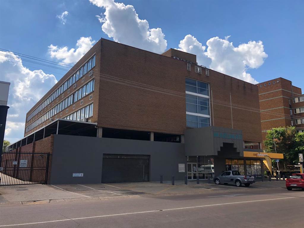 185  m² Office Space in Rietfontein photo number 11