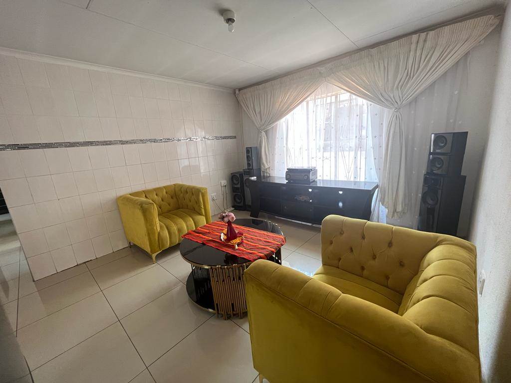 5 Bed House in Soshanguve photo number 15