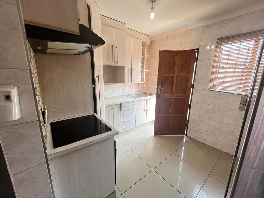 5 Bed House in Soshanguve photo number 13