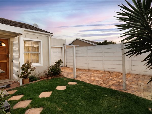 2 Bedroom House 2 Bedroom House