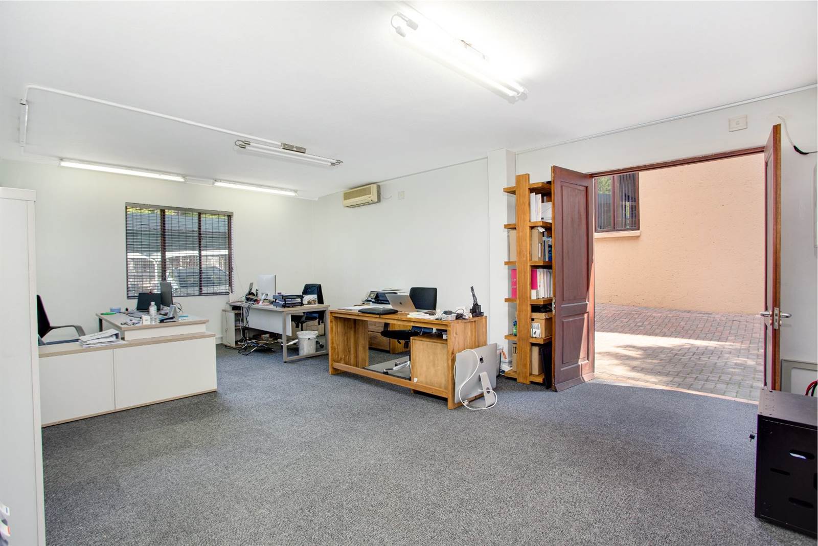 340  m² Commercial space in Lonehill photo number 5