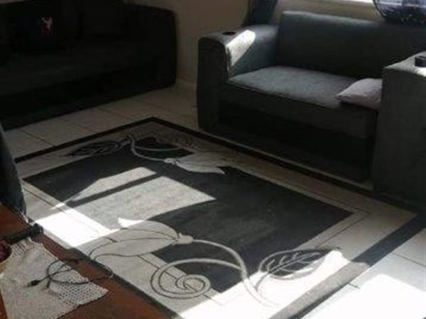 2 Bed Flat in Algoa Park