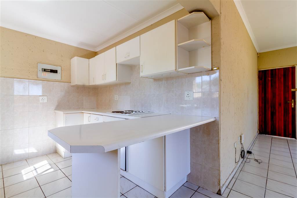 2 Bed Simplex for sale in Strubens Valley T4201410 Private Property