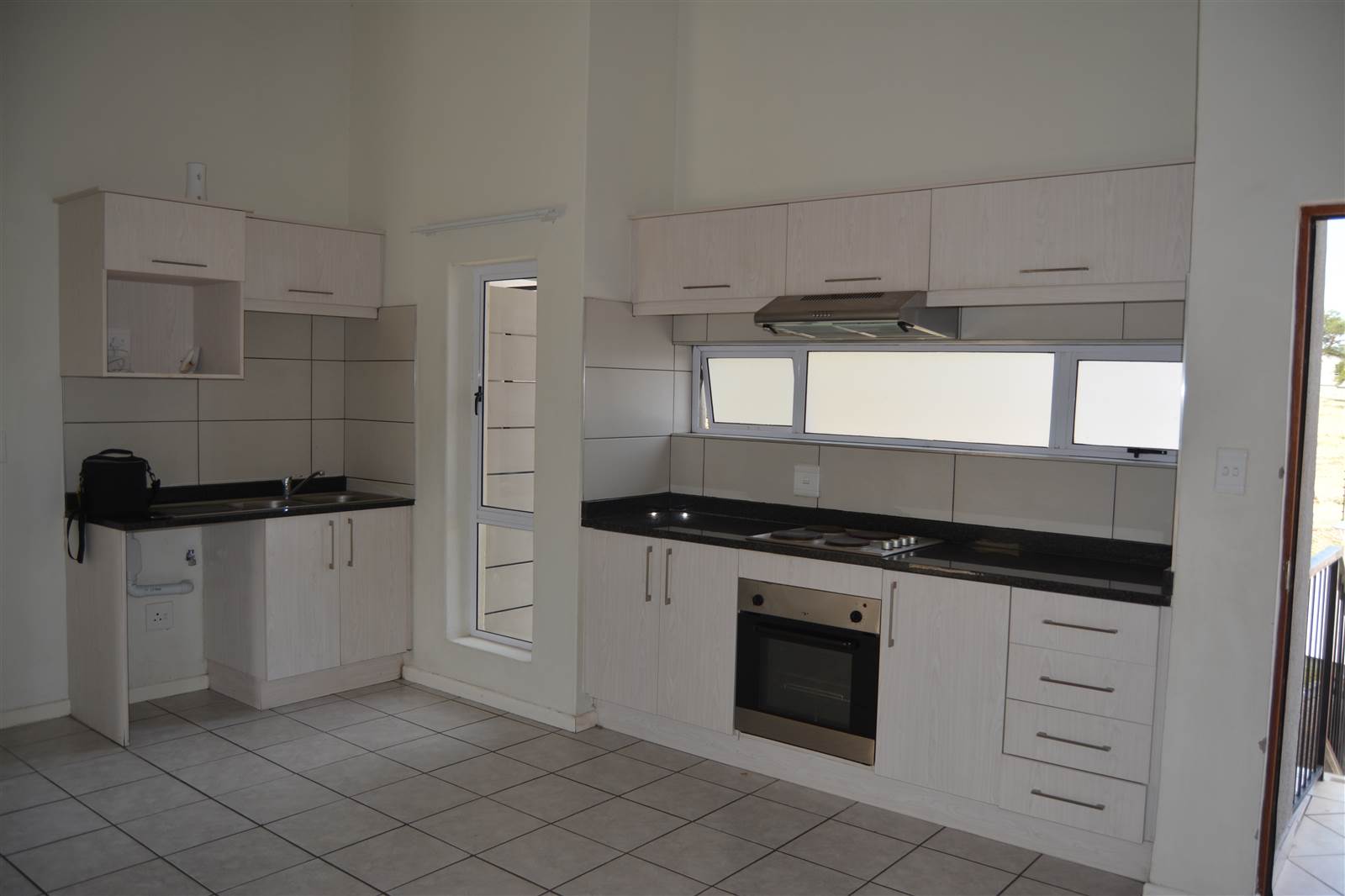2 Bed Apartment in Nelspruit photo number 7