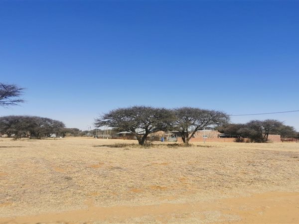 1 216 m² Land