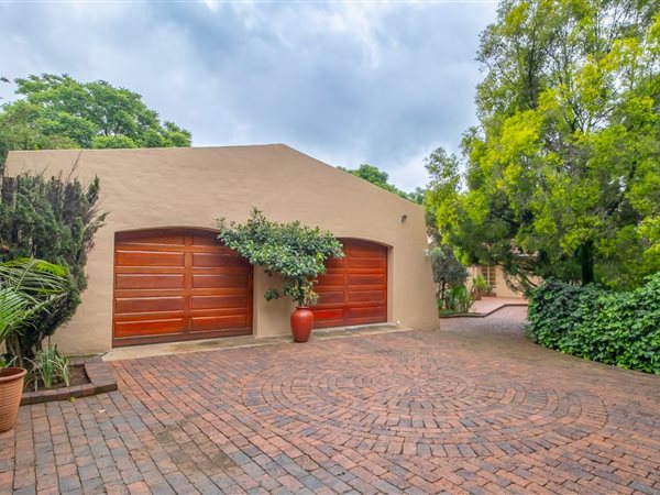 4 Bedroom House 4 Bedroom House