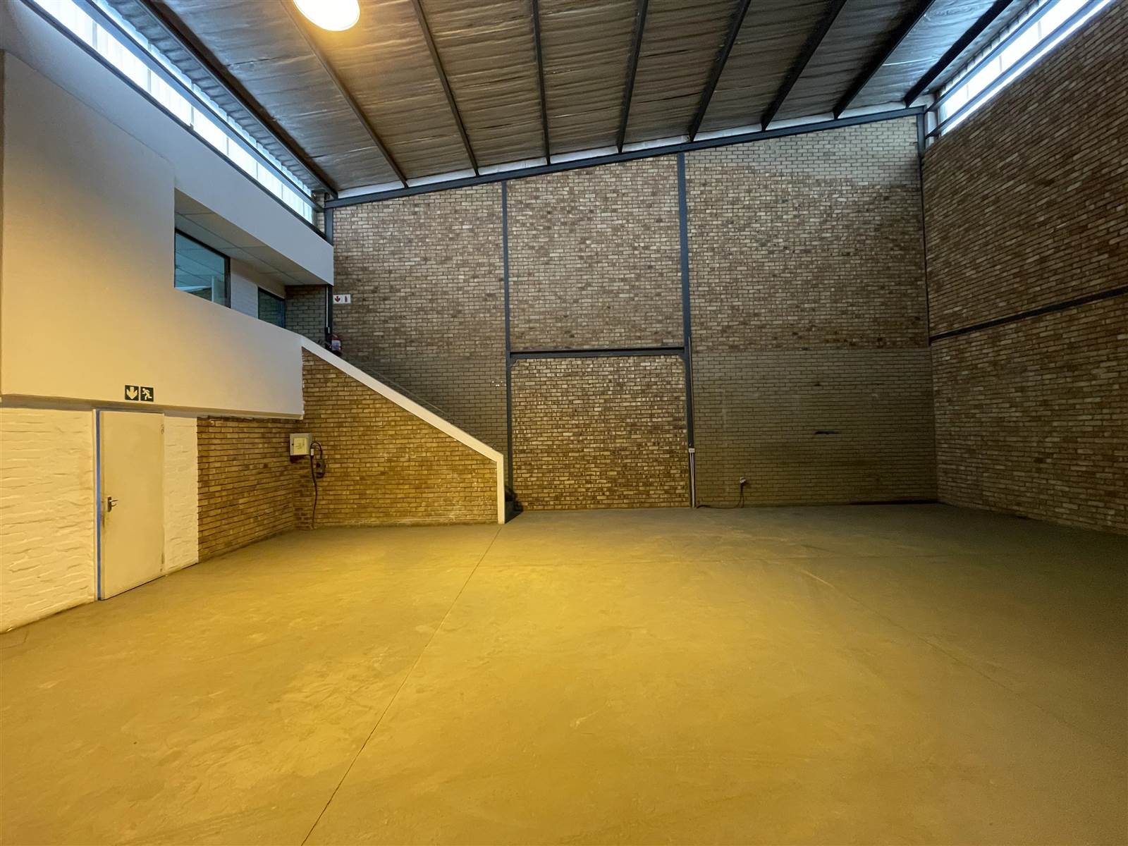 240  m² Industrial space in Driehoek photo number 6