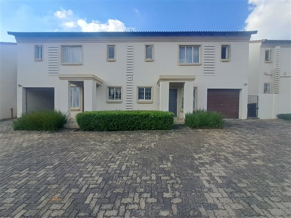 3 Bed Townhouse in Country View
