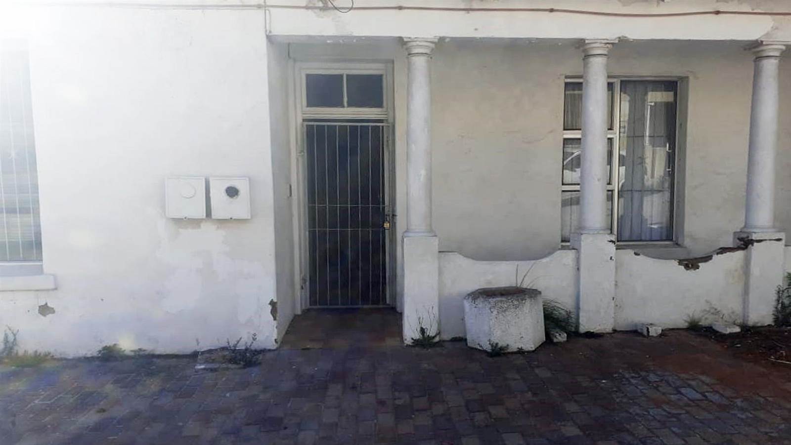 2 Bed House in Port Elizabeth Central photo number 1