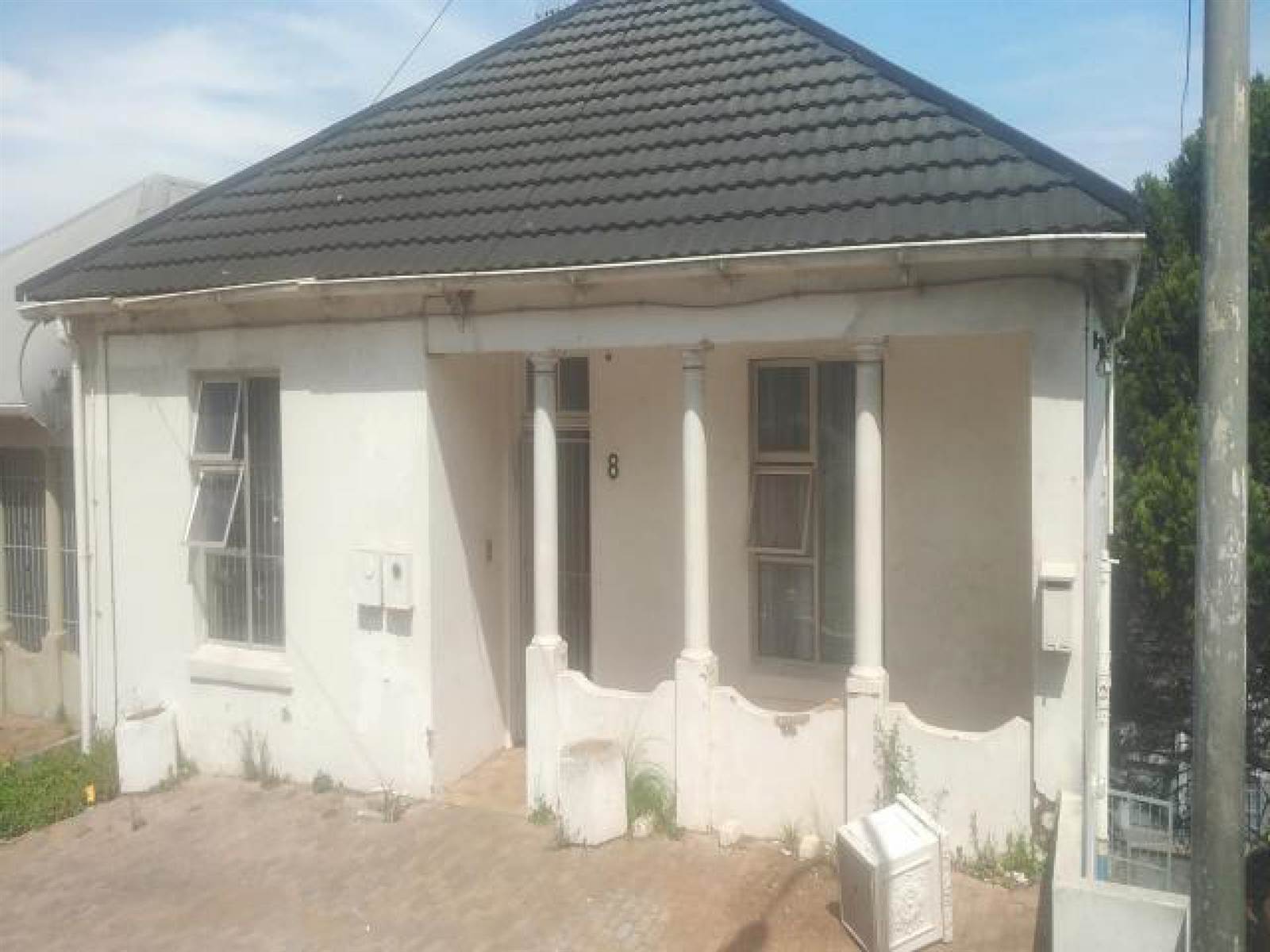2 Bed House in Port Elizabeth Central photo number 6