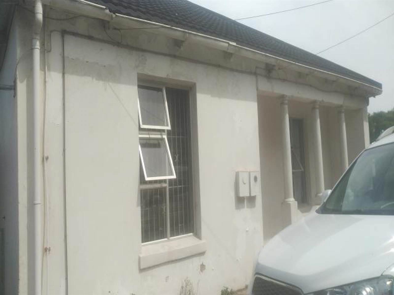 2 Bed House in Port Elizabeth Central photo number 7