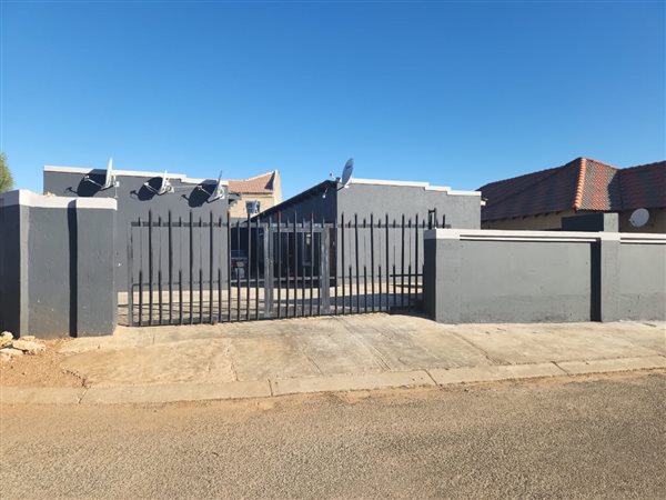 338  m² Commercial space in Dobsonville