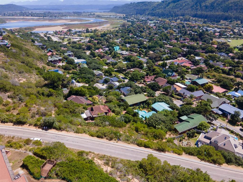 1335 m² Land available in Sedgefield photo number 7