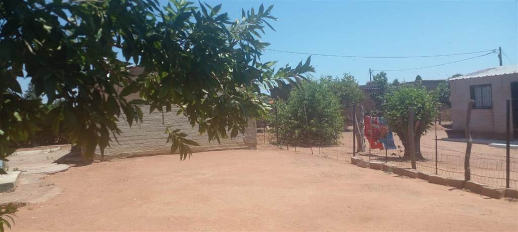 350 m² Land available in Lethlabile photo number 3